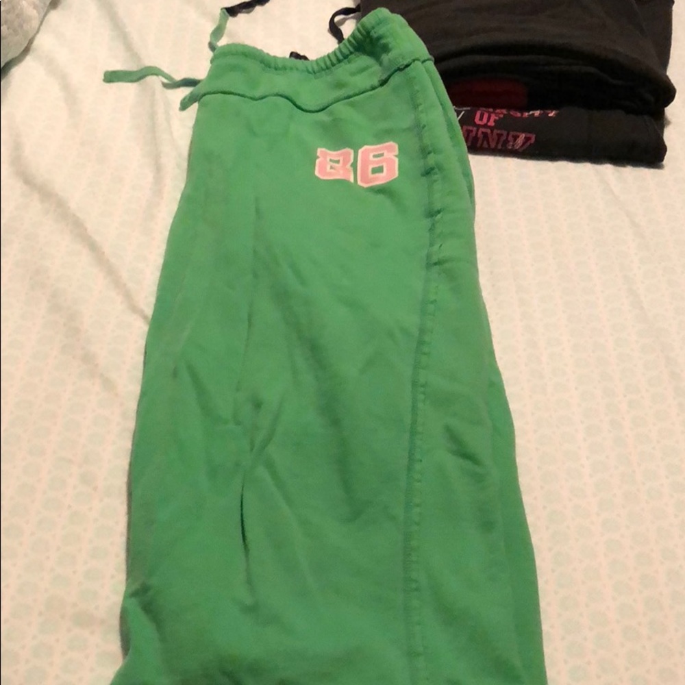 PINK Capri sweats